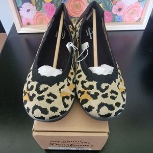 Dearfoam Leopard Print Flats
